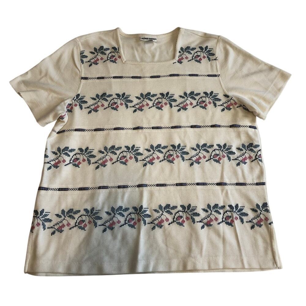Embroidered Top Size L Needlepoint Granny Ribbon Cottagecore Cherries White Vtg